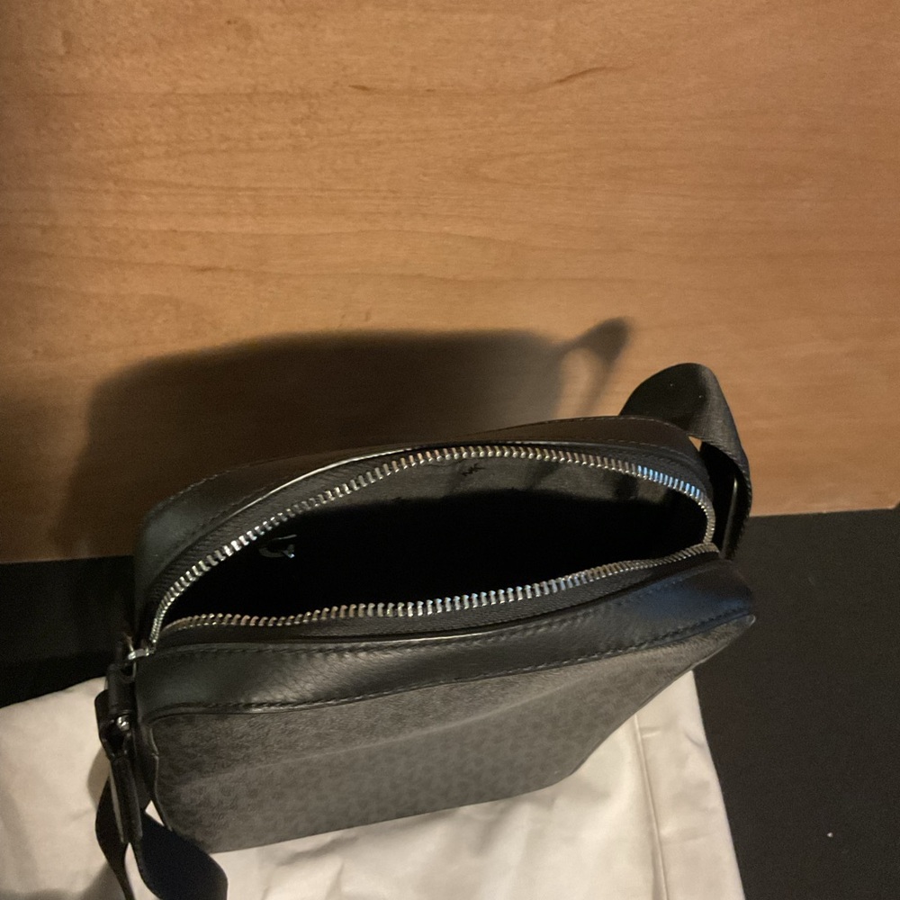 Michael Kors Black/Gray Logo Crossbody Bag - Picture 4 of 4